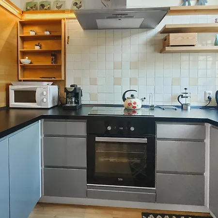 1 Bedroom Cozy In *
